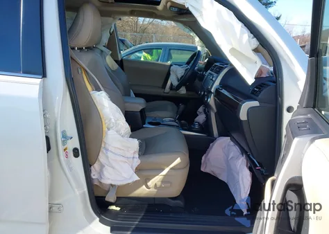 2017 Toyota 4Runner Limited z USA, uszkodzony, nr VIN JTEBU5JR4H5437887